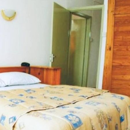 Lovely 2-Bedroom Condo Close To The Beach… 트루오비슈 외부 사진